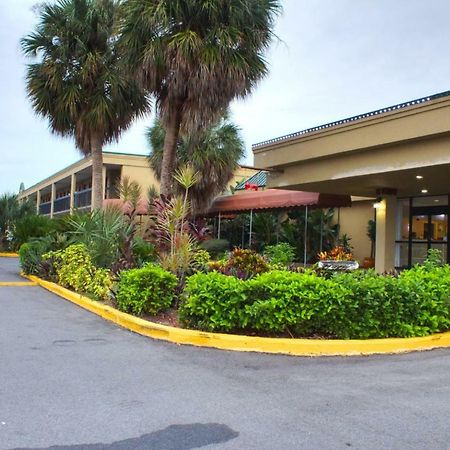 Winter Haven Gardens Inn Exterior photo